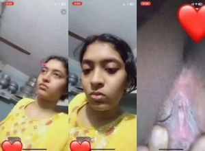 Horny Desi Girl Fingering